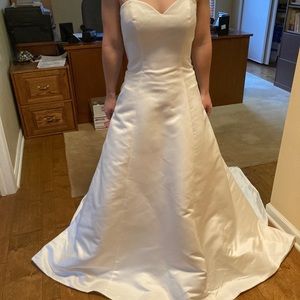 new morilee satin wedding gown size 14